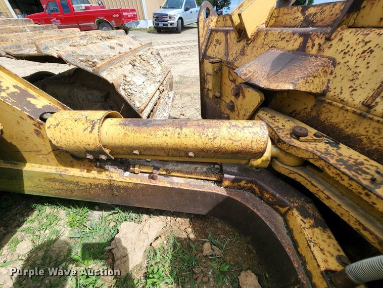 image for item MK9099 1993 Caterpillar D4H LGP  dozer