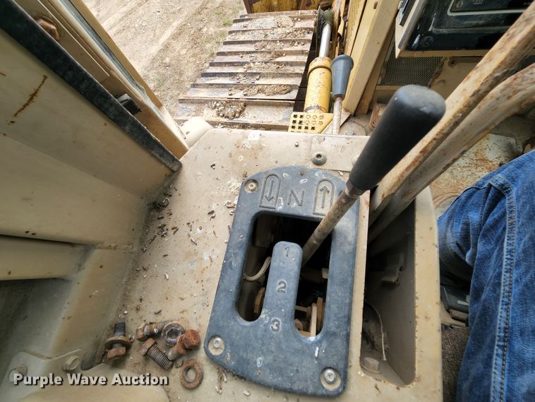 image for item MK9099 1993 Caterpillar D4H LGP  dozer