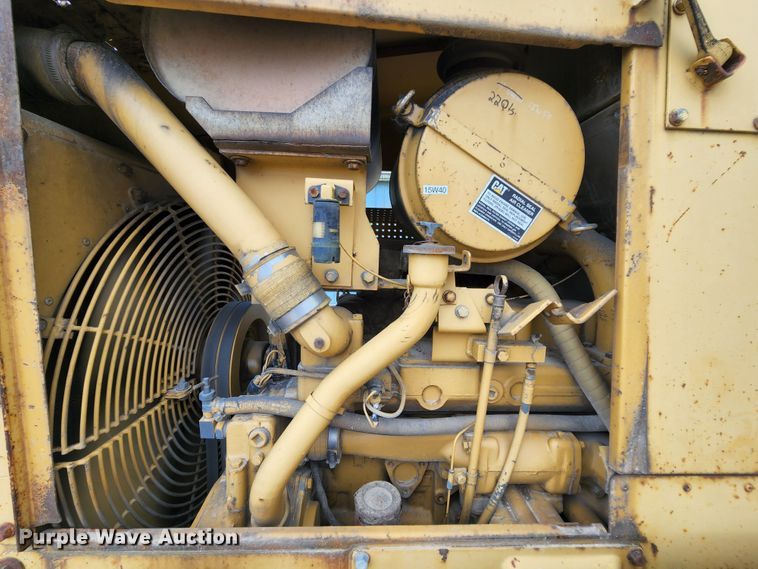 image for item MK9099 1993 Caterpillar D4H LGP  dozer