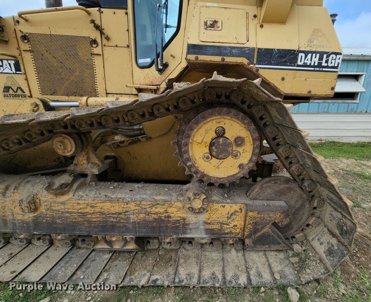 image for item MK9099 1993 Caterpillar D4H LGP  dozer