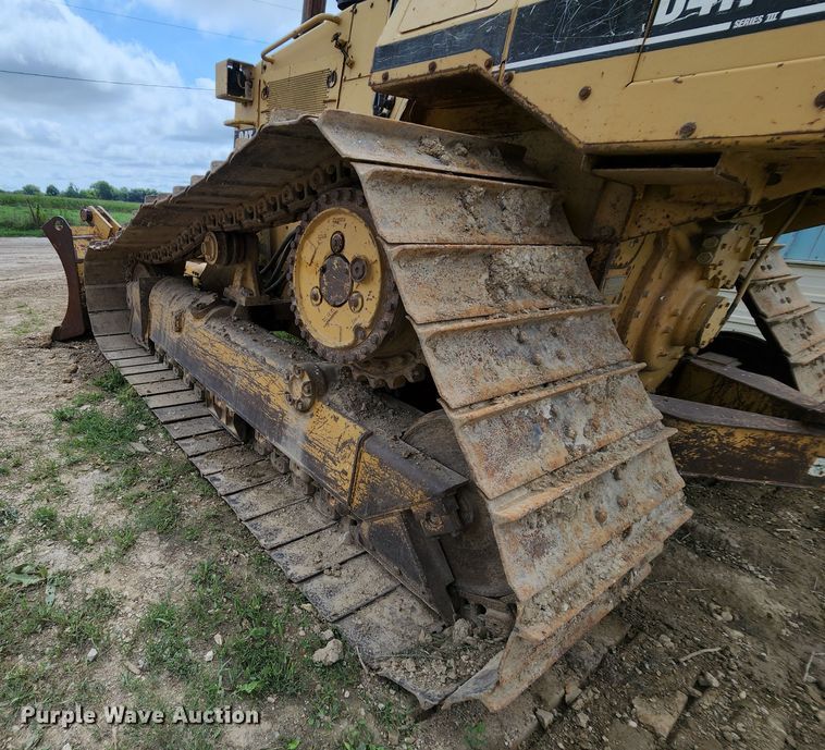 image for item MK9099 1993 Caterpillar D4H LGP  dozer