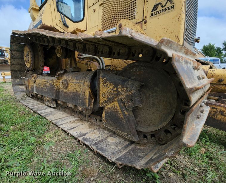 image for item MK9099 1993 Caterpillar D4H LGP  dozer
