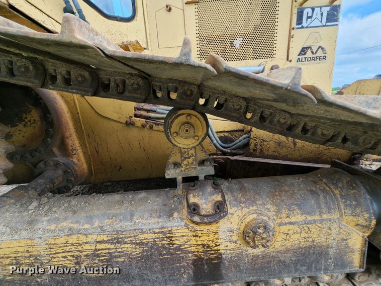 image for item MK9099 1993 Caterpillar D4H LGP  dozer