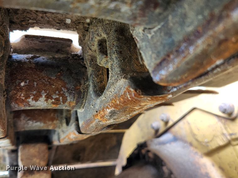 image for item MK9099 1993 Caterpillar D4H LGP  dozer