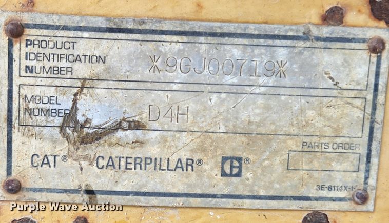 image for item MK9099 1993 Caterpillar D4H LGP  dozer