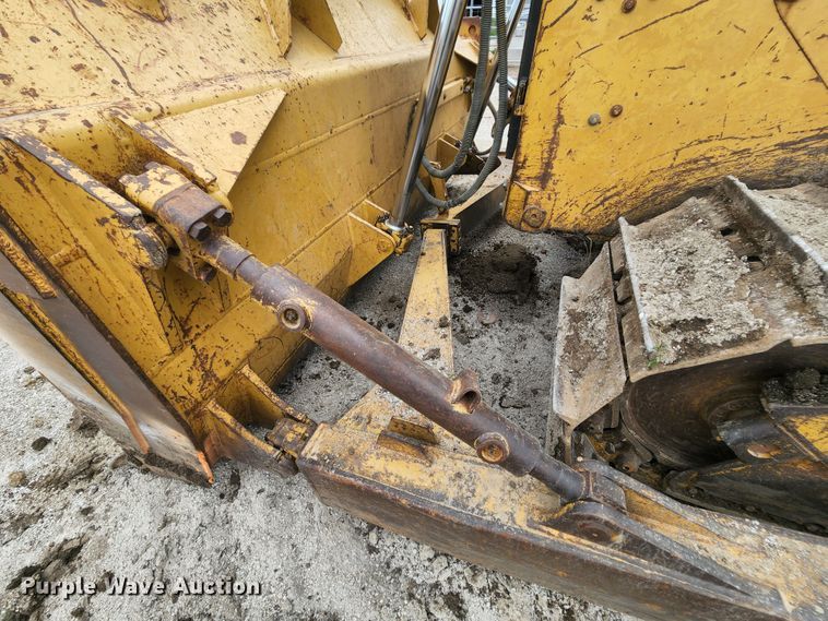 image for item MK9100 1991 Caterpillar D6H  dozer