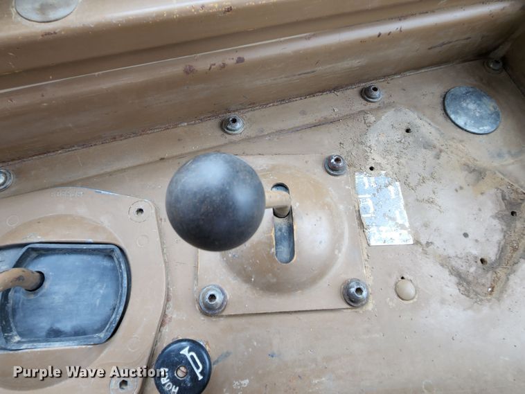 image for item MK9100 1991 Caterpillar D6H  dozer