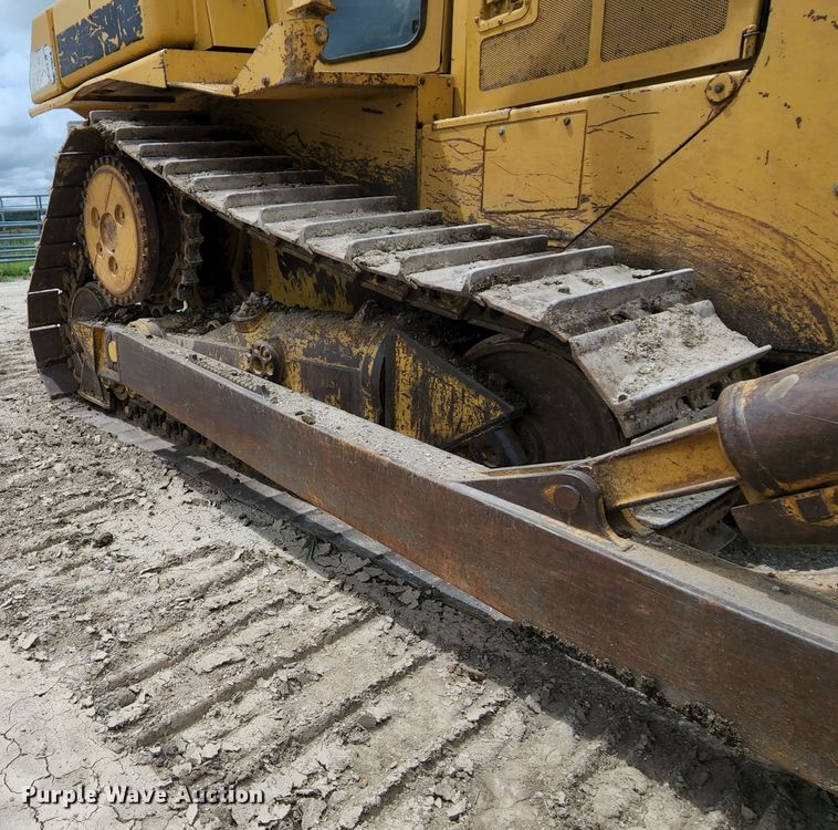 image for item MK9100 1991 Caterpillar D6H  dozer