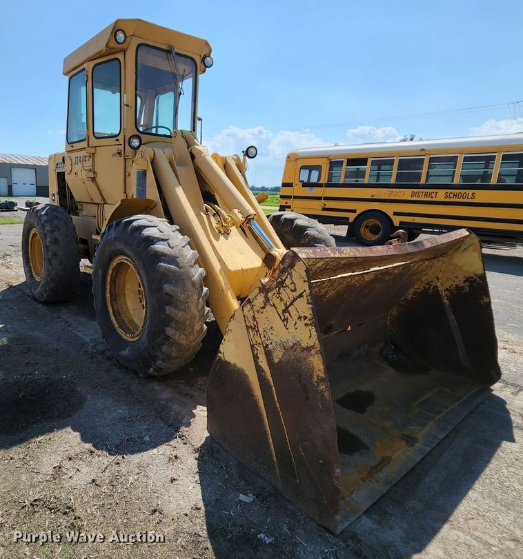 image for item MK9173 1978 John Deere JD444  wheel loader