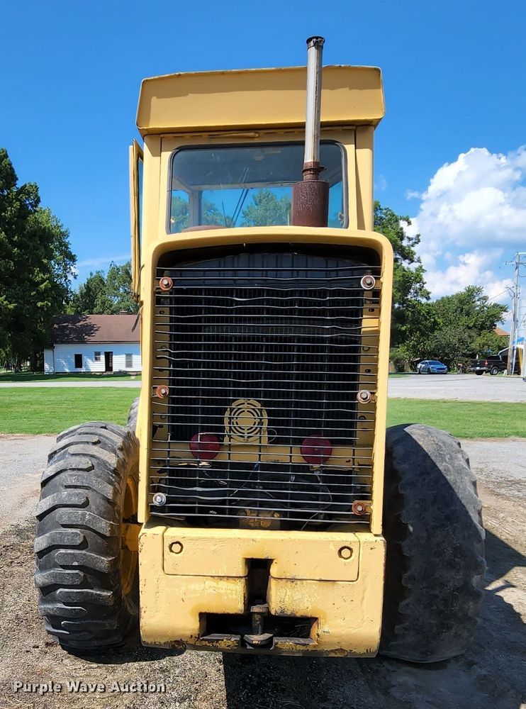 image for item MK9173 1978 John Deere JD444  wheel loader