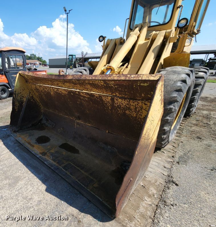 image for item MK9173 1978 John Deere JD444  wheel loader