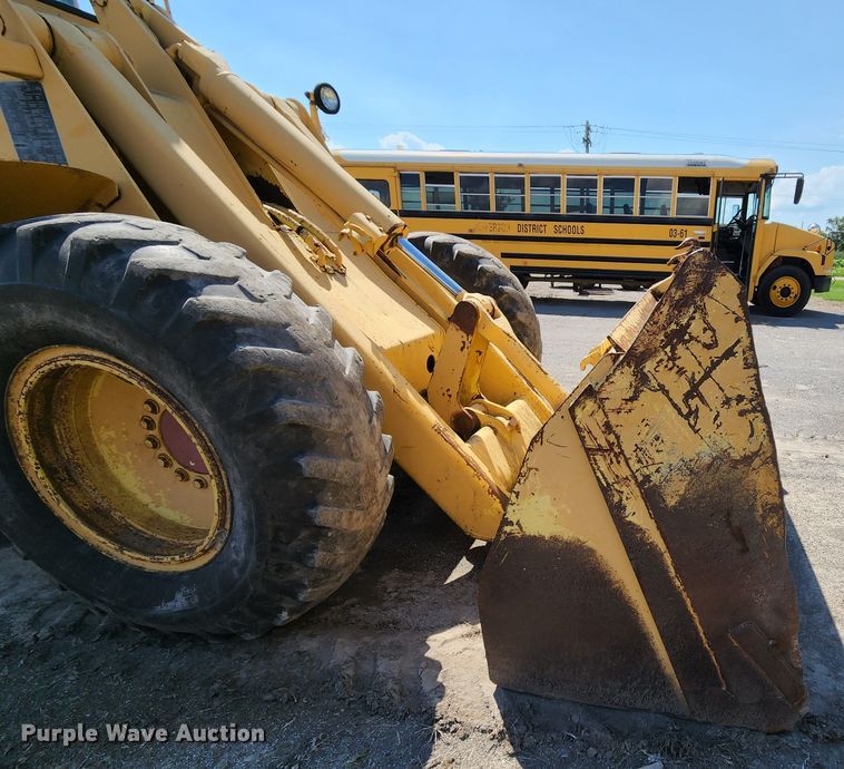 image for item MK9173 1978 John Deere JD444  wheel loader