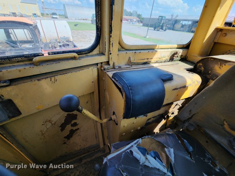 image for item MK9173 1978 John Deere JD444  wheel loader