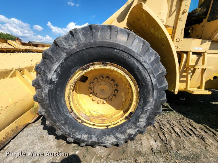 image for item MK9173 1978 John Deere JD444  wheel loader