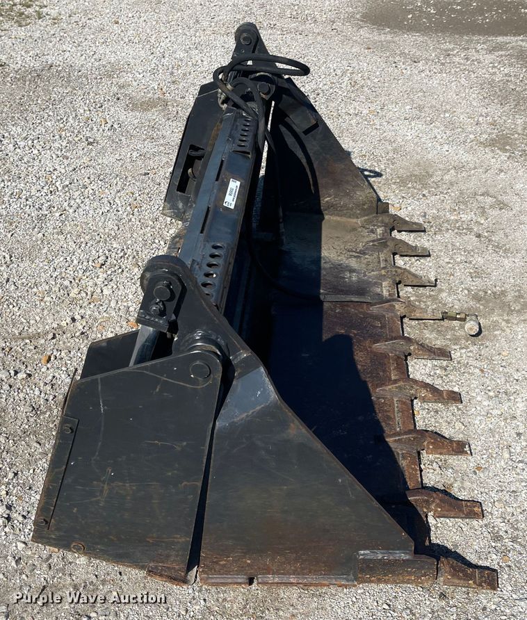 image for item MU9052 Melroe 60W/T  skid steer bucket