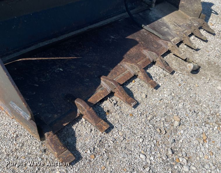 image for item MU9052 Melroe 60W/T  skid steer bucket