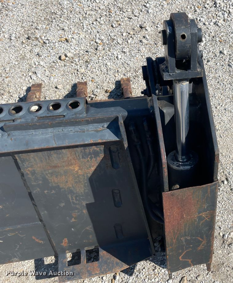 image for item MU9052 Melroe 60W/T  skid steer bucket