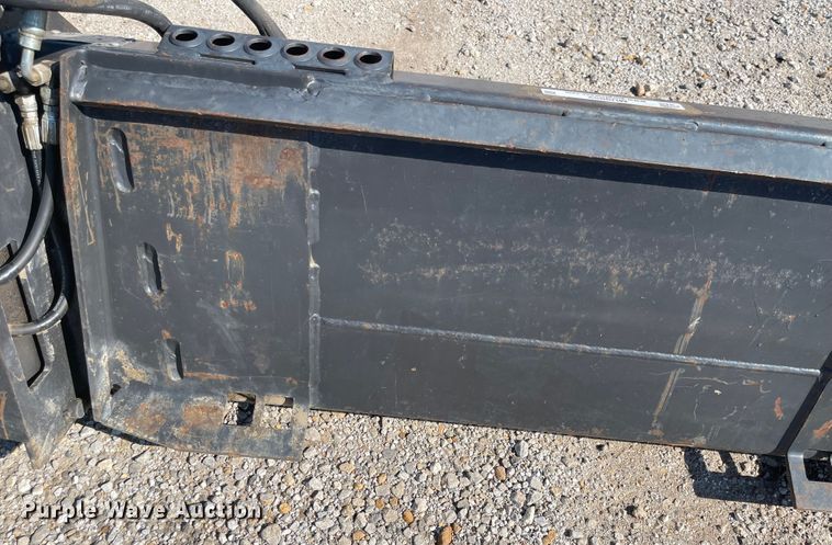 image for item MU9052 Melroe 60W/T  skid steer bucket