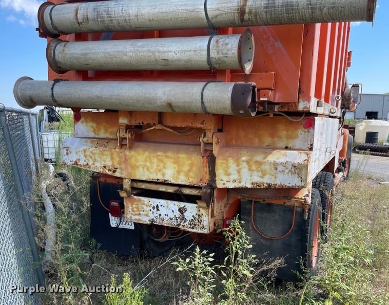 image for item MU9064 1987 Ford LT8000  sewer jetter truck