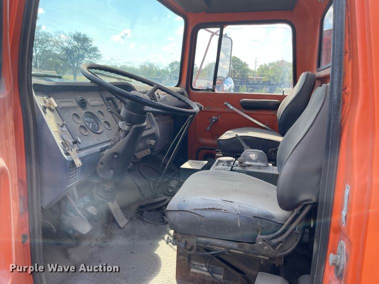 image for item MU9064 1987 Ford LT8000  sewer jetter truck