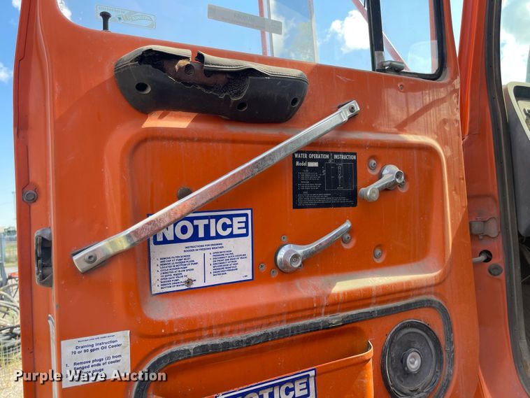 image for item MU9064 1987 Ford LT8000  sewer jetter truck