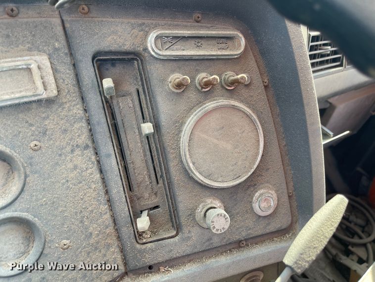 image for item MU9064 1987 Ford LT8000  sewer jetter truck