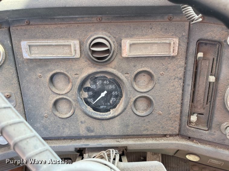 image for item MU9064 1987 Ford LT8000  sewer jetter truck