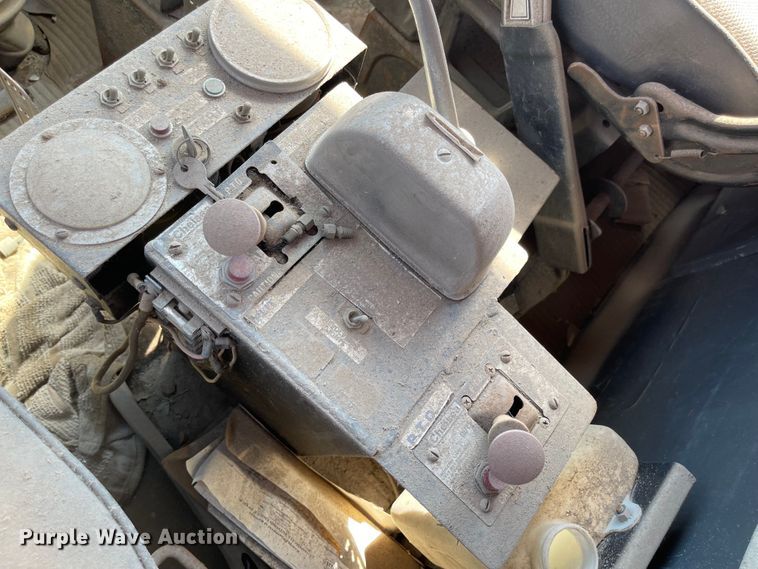 image for item MU9064 1987 Ford LT8000  sewer jetter truck