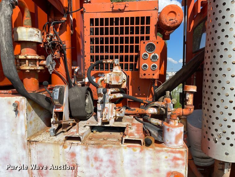 image for item MU9064 1987 Ford LT8000  sewer jetter truck