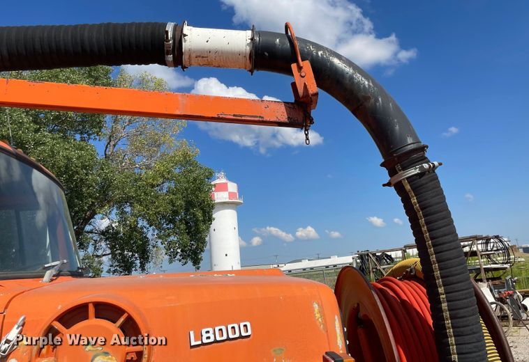 image for item MU9064 1987 Ford LT8000  sewer jetter truck