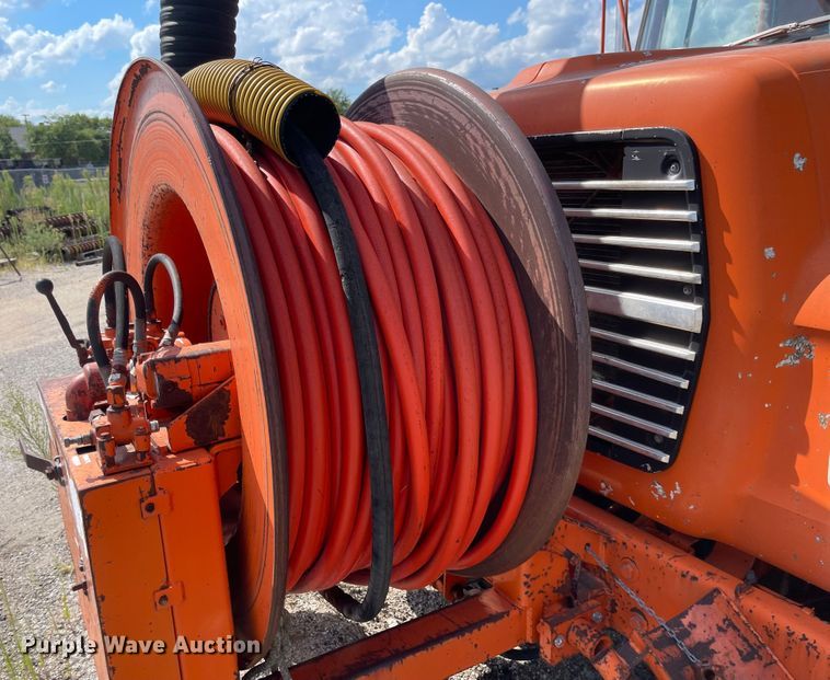 image for item MU9064 1987 Ford LT8000  sewer jetter truck