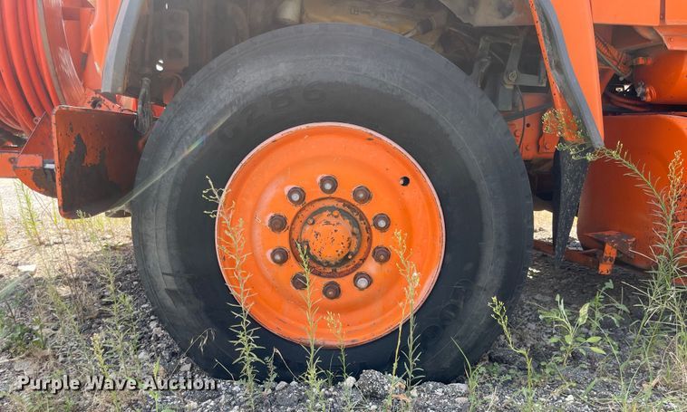 image for item MU9064 1987 Ford LT8000  sewer jetter truck