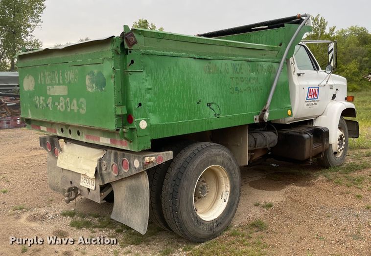 image for item MU9070 1984 Chevrolet 70  dump truck