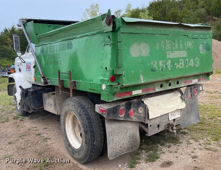 image for item MU9070 1984 Chevrolet 70  dump truck