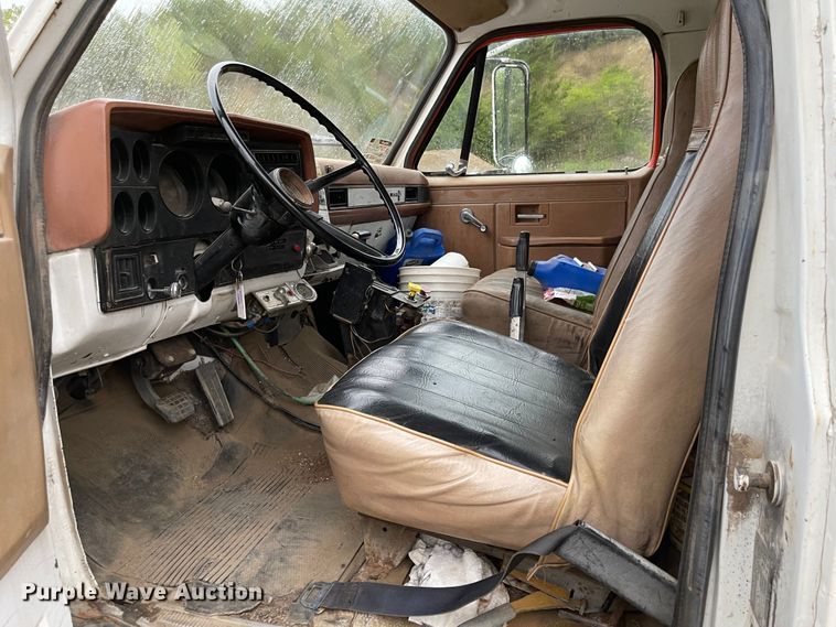 image for item MU9070 1984 Chevrolet 70  dump truck