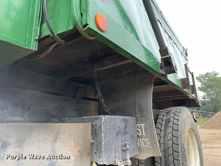 image for item MU9070 1984 Chevrolet 70  dump truck