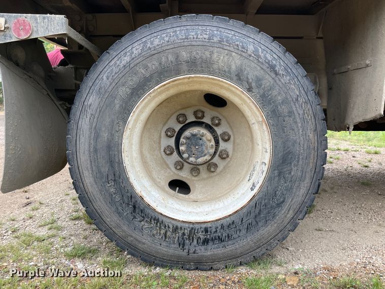 image for item MU9070 1984 Chevrolet 70  dump truck