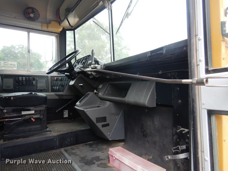 image for item DB7902 2001 Freightliner FS65  school bus