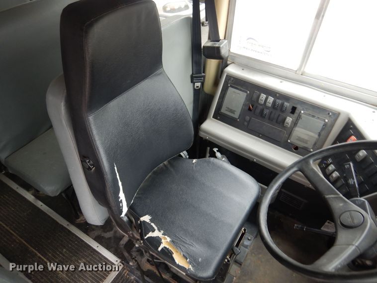 image for item DB7902 2001 Freightliner FS65  school bus