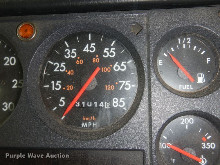 image for item DB7902 2001 Freightliner FS65  school bus