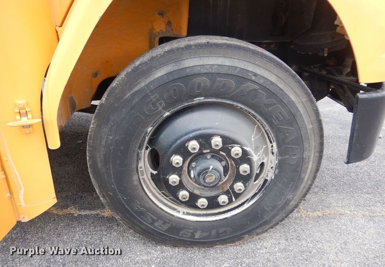 image for item DB7902 2001 Freightliner FS65  school bus