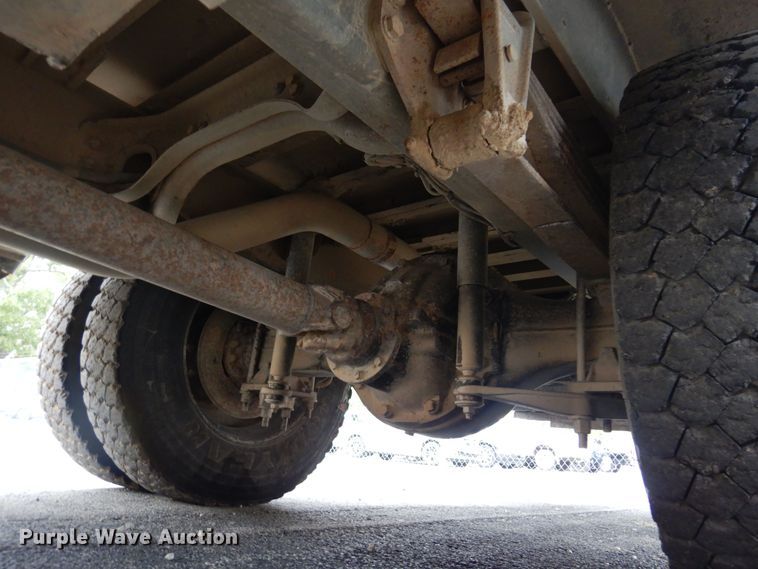 image for item DB7902 2001 Freightliner FS65  school bus