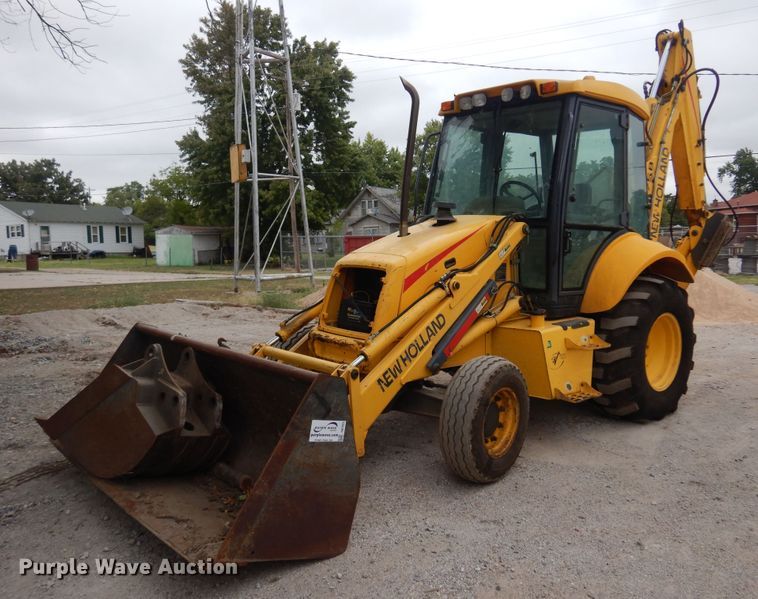 image for item DB7923 2002 New Holland LB75B  backhoe