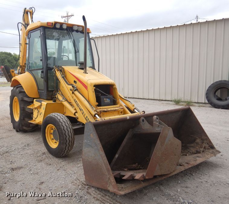 image for item DB7923 2002 New Holland LB75B  backhoe