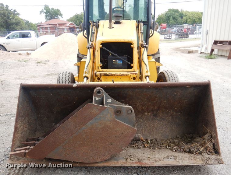 image for item DB7923 2002 New Holland LB75B  backhoe