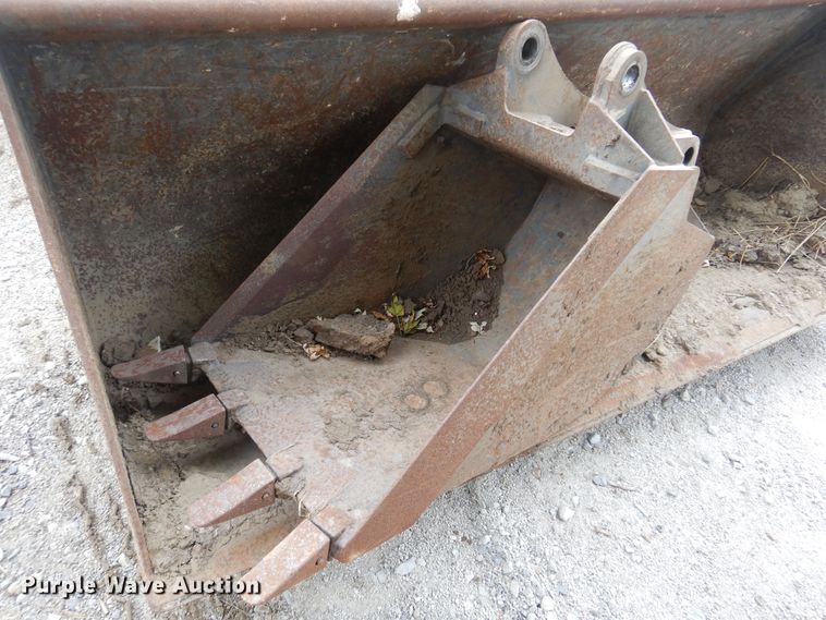 image for item DB7923 2002 New Holland LB75B  backhoe