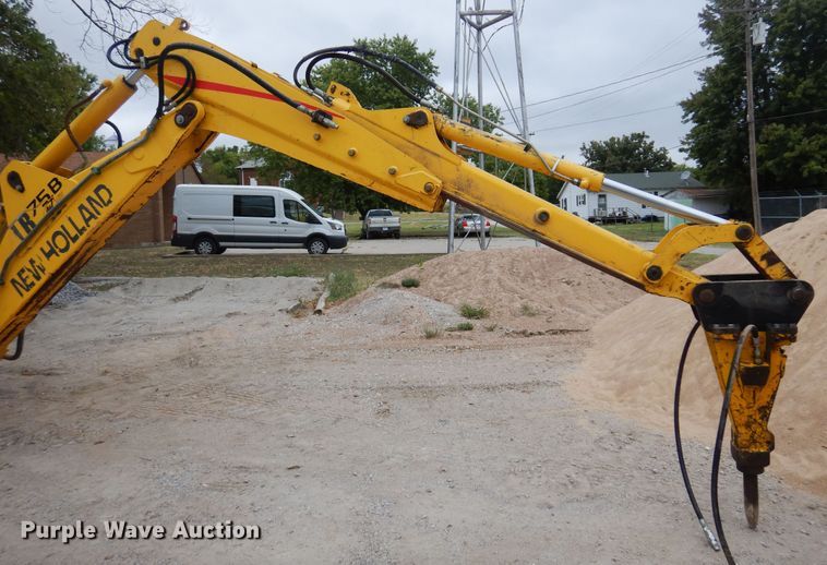 image for item DB7923 2002 New Holland LB75B  backhoe