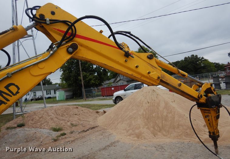 image for item DB7923 2002 New Holland LB75B  backhoe