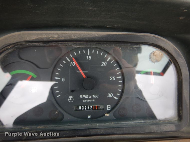 image for item DB7923 2002 New Holland LB75B  backhoe