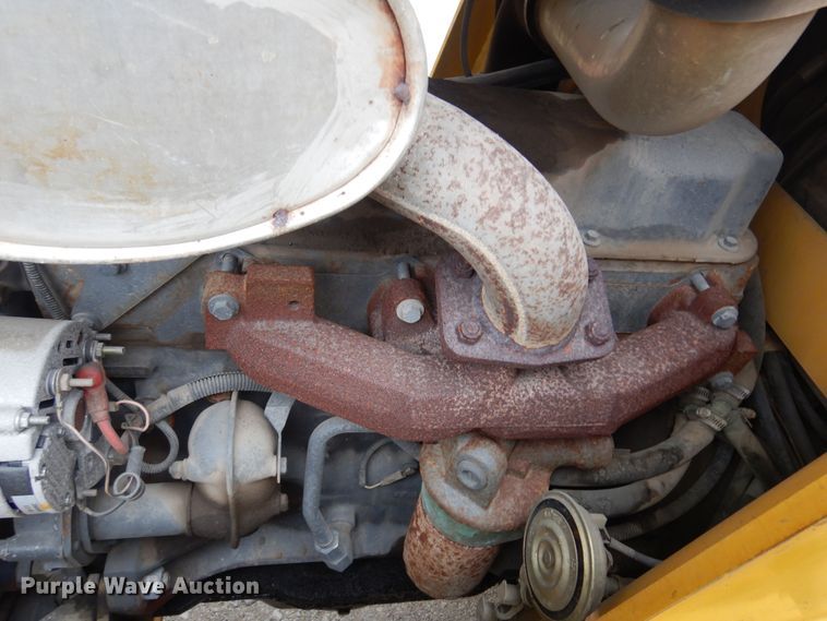 image for item DB7923 2002 New Holland LB75B  backhoe